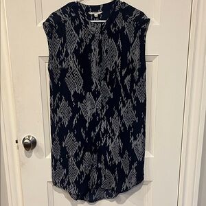 BB Dakota Navy and White Sleeveless Blouse